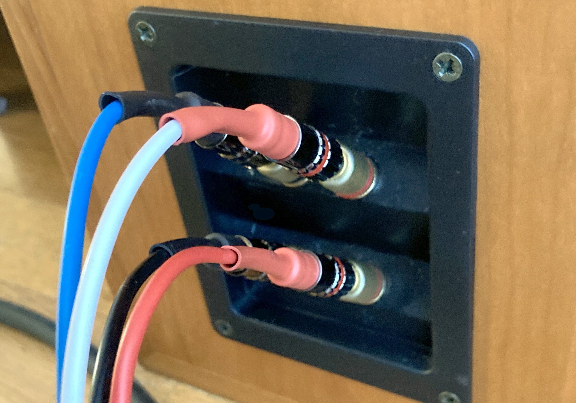 Coppia cavi diffusori Bi-Wiring 4x2,5 mmq. banane a espansione