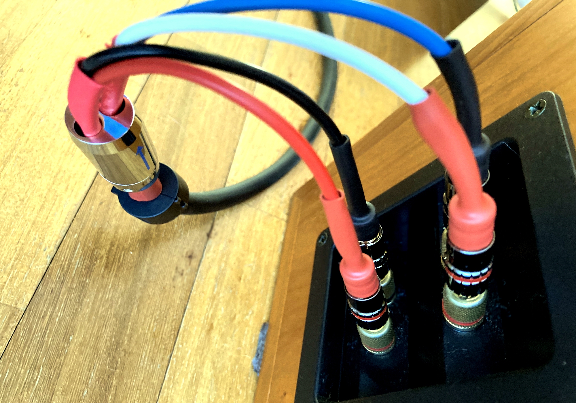 Coppia cavi diffusori Bi-Wiring 4x2,5 mmq. banane a espansione