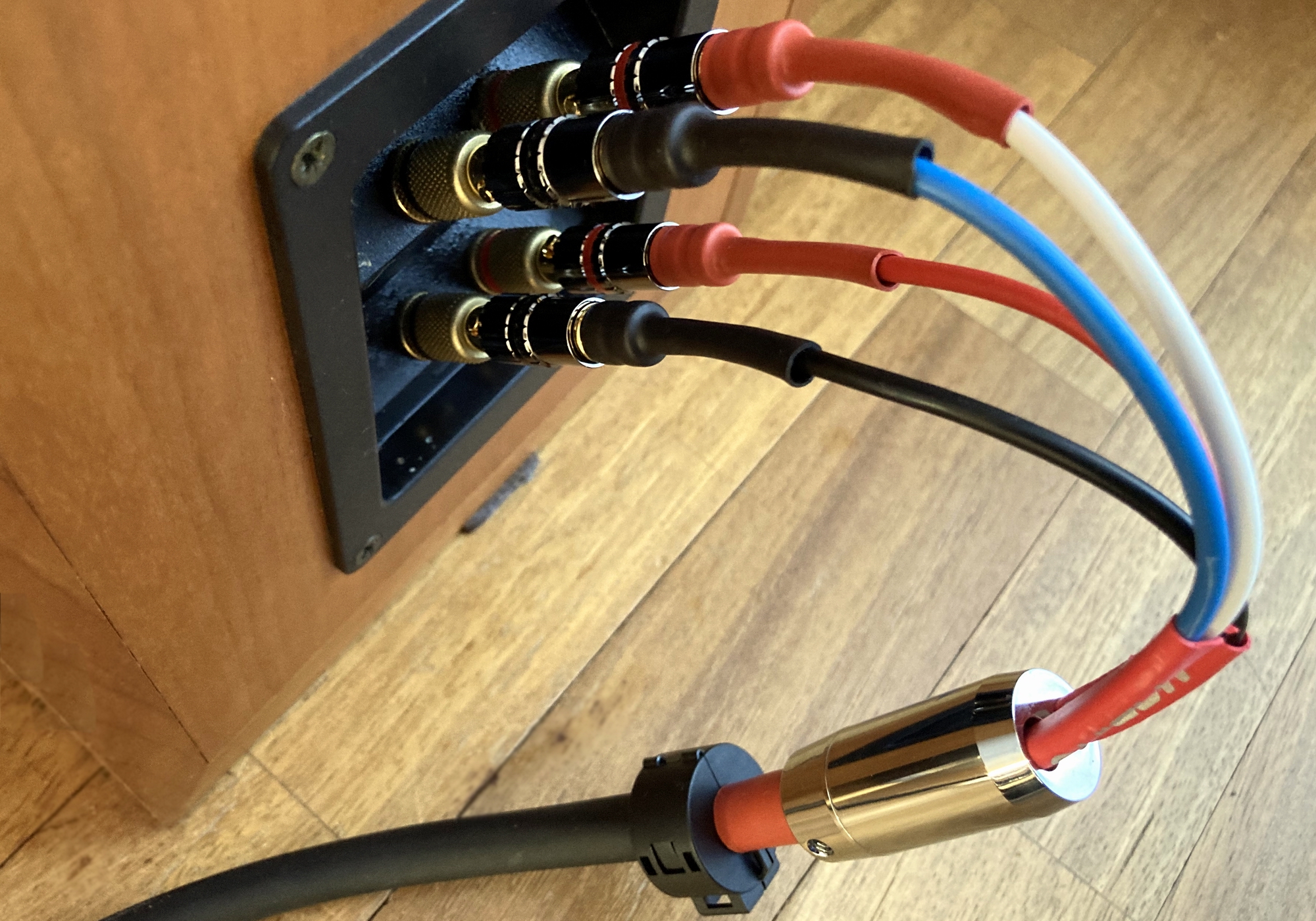 Coppia cavi diffusori Bi-Wiring 4x2,5 mmq. banane a espansione