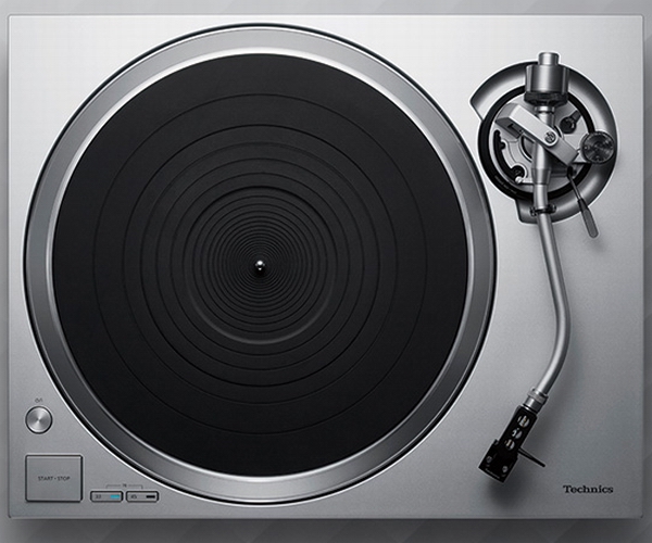 Technics SL-1500C con testina Ortofon 2M RED