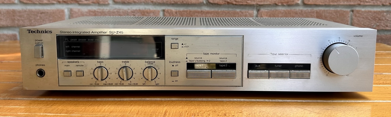 Technics SU-Z45 Amplificatore stereo 35 + 35 watt